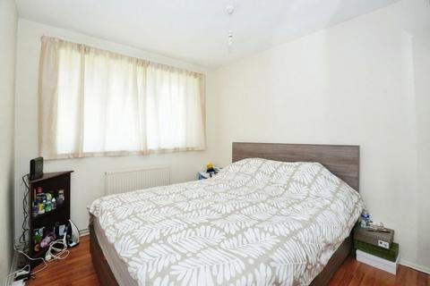 2 bedroom flat for sale, Southwold Drive, Barking, Essex, IG11