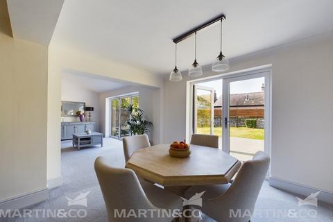 10 Windermere Close, Old Skellow, Doncaster, DN6 8NX