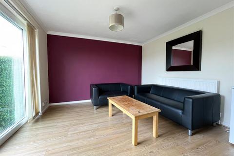 4 bedroom end of terrace house to rent, Gardendale Avenue, Nottingham NG11