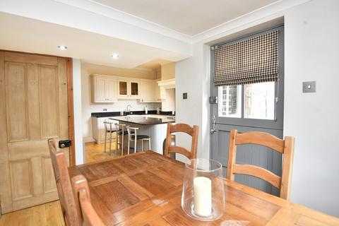 4 bedroom terraced house for sale, Duchy Avenue, Harrogate