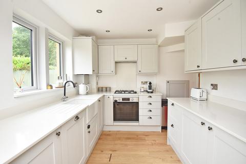 2 bedroom terraced house for sale, Harlow Manor Park, Harrogate