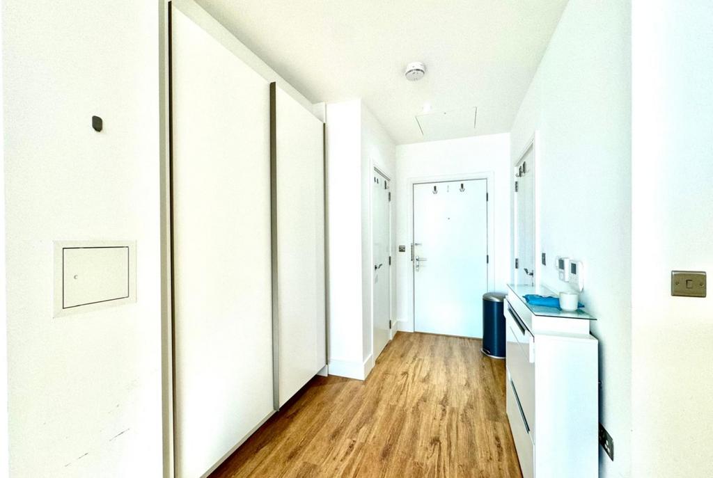 Apartment in London - More