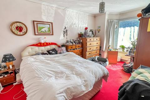 4 bedroom detached bungalow for sale, Newtown, Westbury