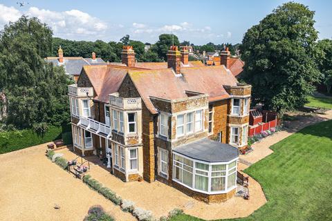 11 bedroom detached house for sale, Hunstanton