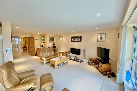 3 bedroom apartment for sale, Highmoor Close, Lower Parkstone