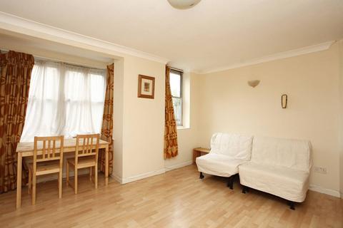 1 bedroom flat to rent, Chalcot Lodge, Belsize Park, London, NW3