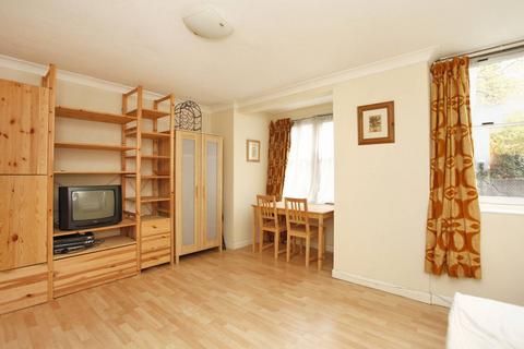 1 bedroom flat to rent, Chalcot Lodge, Belsize Park, London, NW3