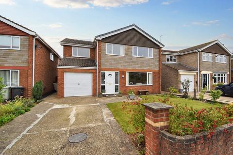 4 bedroom detached house for sale, Amanda Drive, Louth LN11 0AZ