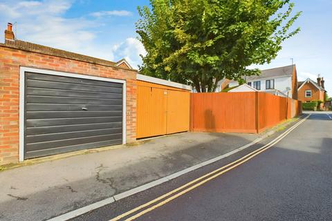 3 bedroom detached house for sale, Brighton Road, Horsham RH13