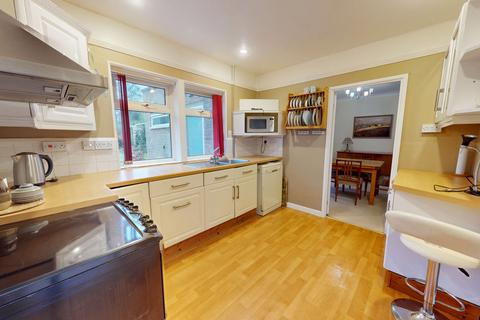 3 bedroom semi-detached house for sale, Queens Road, Cheltenham