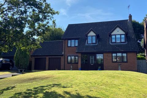 4 bedroom detached house for sale, Woodleighton Grove, Uttoxeter