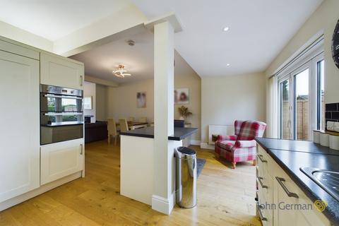 119 Henhurst Hill, Burton-on-trent, DE13 9SZ