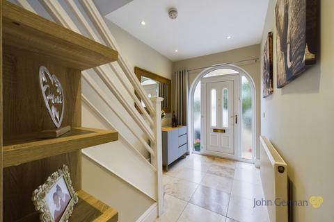119 Henhurst Hill, Burton-on-trent, DE13 9SZ
