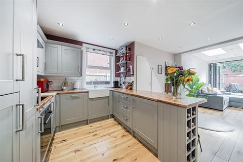 35 Clarendon Road, London, SW19 2DX