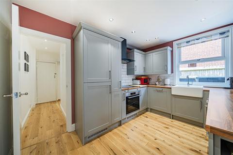 35 Clarendon Road, London, SW19 2DX