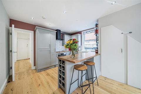 35 Clarendon Road, London, SW19 2DX