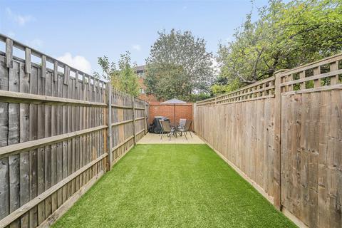 35 Clarendon Road, London, SW19 2DX
