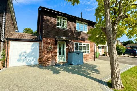 4 bedroom detached house for sale, Henley Drive, Camberley GU16