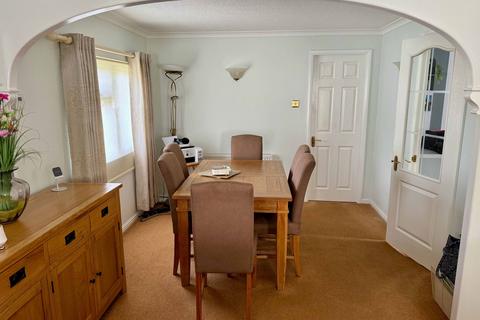 2 bedroom mobile home for sale, Boxhill Road, Tadworth KT20