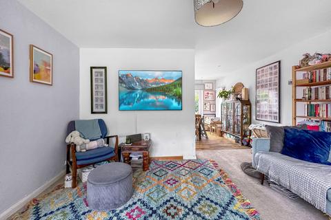 39 Manor Gardens, Warminster, BA12 8PN