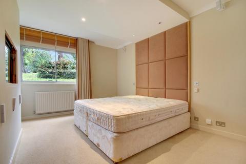 2 bedroom flat to rent, Falcon Lodge Oakhill Park Hampstead NW3