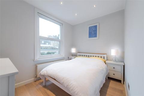 2 bedroom flat for sale, Edbrooke Road, London