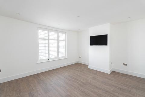 3 bedroom mews for sale, High Street, Dorking