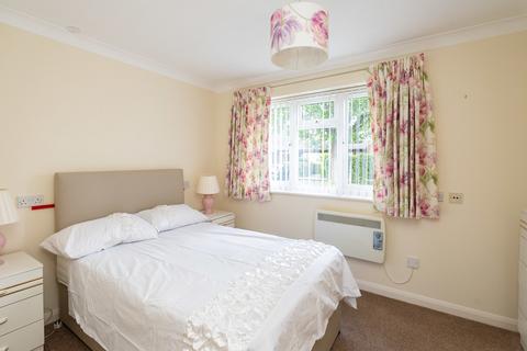 1 bedroom ground floor flat for sale, Milton Court Lane, Dorking