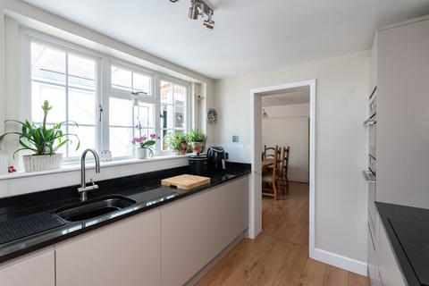 3 bedroom terraced house for sale, Holmesdale Road, North Holmwood, Dorking