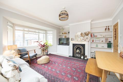 2 bedroom flat for sale, St Leonards Court, St Leonards Road, London