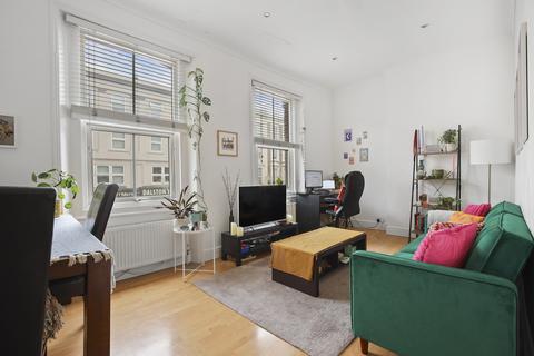 1 bedroom flat to rent, Kingsland High Street, London E8