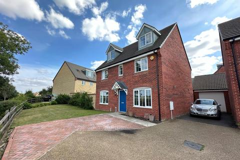 5 bedroom detached house for sale, Eider Close, Northampton NN4