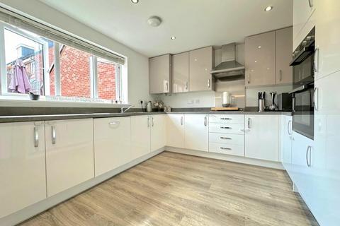 6 Eider Close, Northampton, NN4 9AD