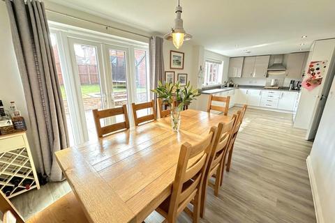 6 Eider Close, Northampton, NN4 9AD