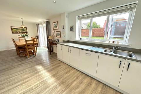 6 Eider Close, Northampton, NN4 9AD