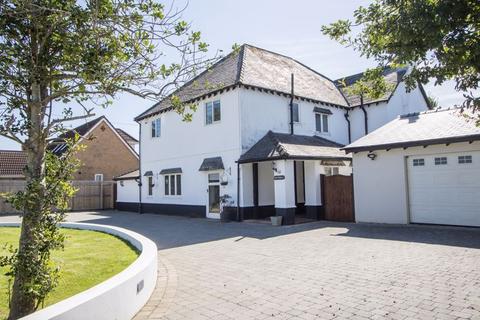 4 bedroom detached house for sale, Cog Road, Sully