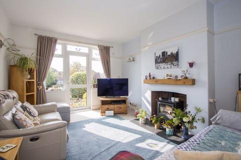 12 Augusta Crescent, Penarth, CF64 5RL