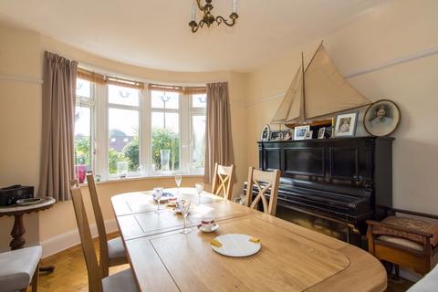 12 Augusta Crescent, Penarth, CF64 5RL