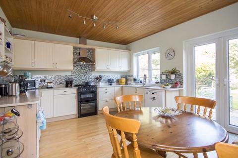 12 Augusta Crescent, Penarth, CF64 5RL