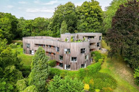 12 Timpani Hill, Warlingham, CR6 9BS
