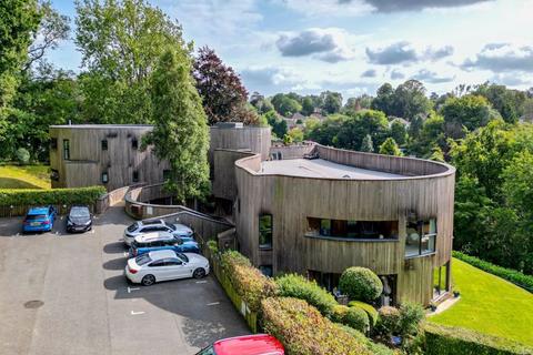 12 Timpani Hill, Warlingham, CR6 9BS