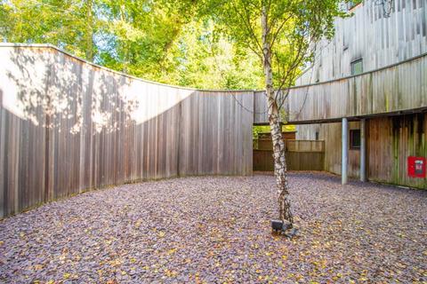 12 Timpani Hill, Warlingham, CR6 9BS