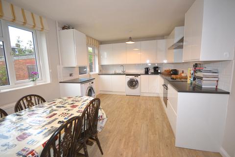 50 Rayfield, Epping, CM16 5AD