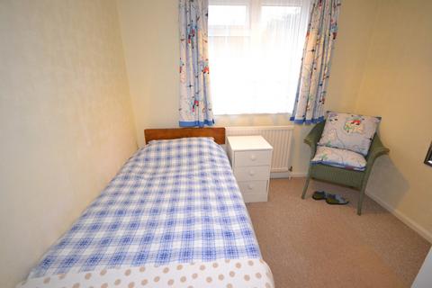 50 Rayfield, Epping, CM16 5AD