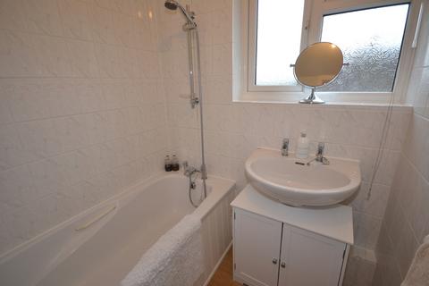 50 Rayfield, Epping, CM16 5AD
