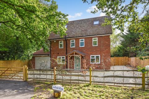 Southside Cottage Botley Road, Shedfield, Southampton, SO32 2HN