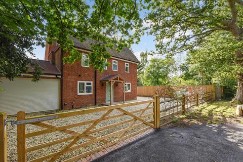 Southside Cottage Botley Road, Shedfield, Southampton, SO32 2HN