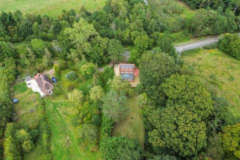Southside Cottage Botley Road, Shedfield, Southampton, SO32 2HN