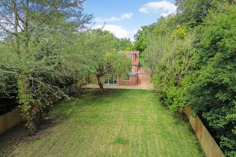 Southside Cottage Botley Road, Shedfield, Southampton, SO32 2HN