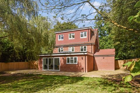 Southside Cottage Botley Road, Shedfield, Southampton, SO32 2HN